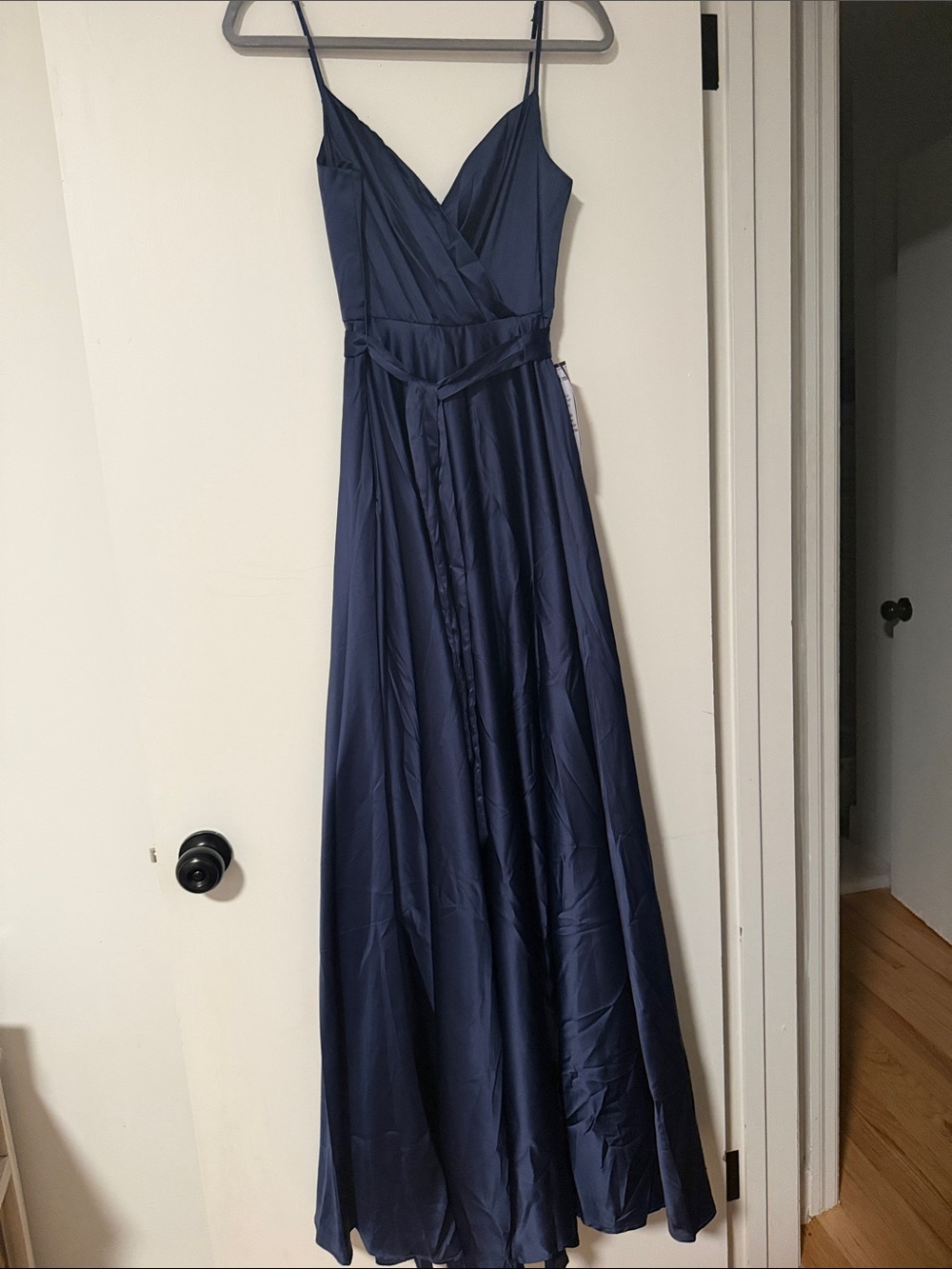 Elegant Navy Spaghetti-Strap Maxi Dress